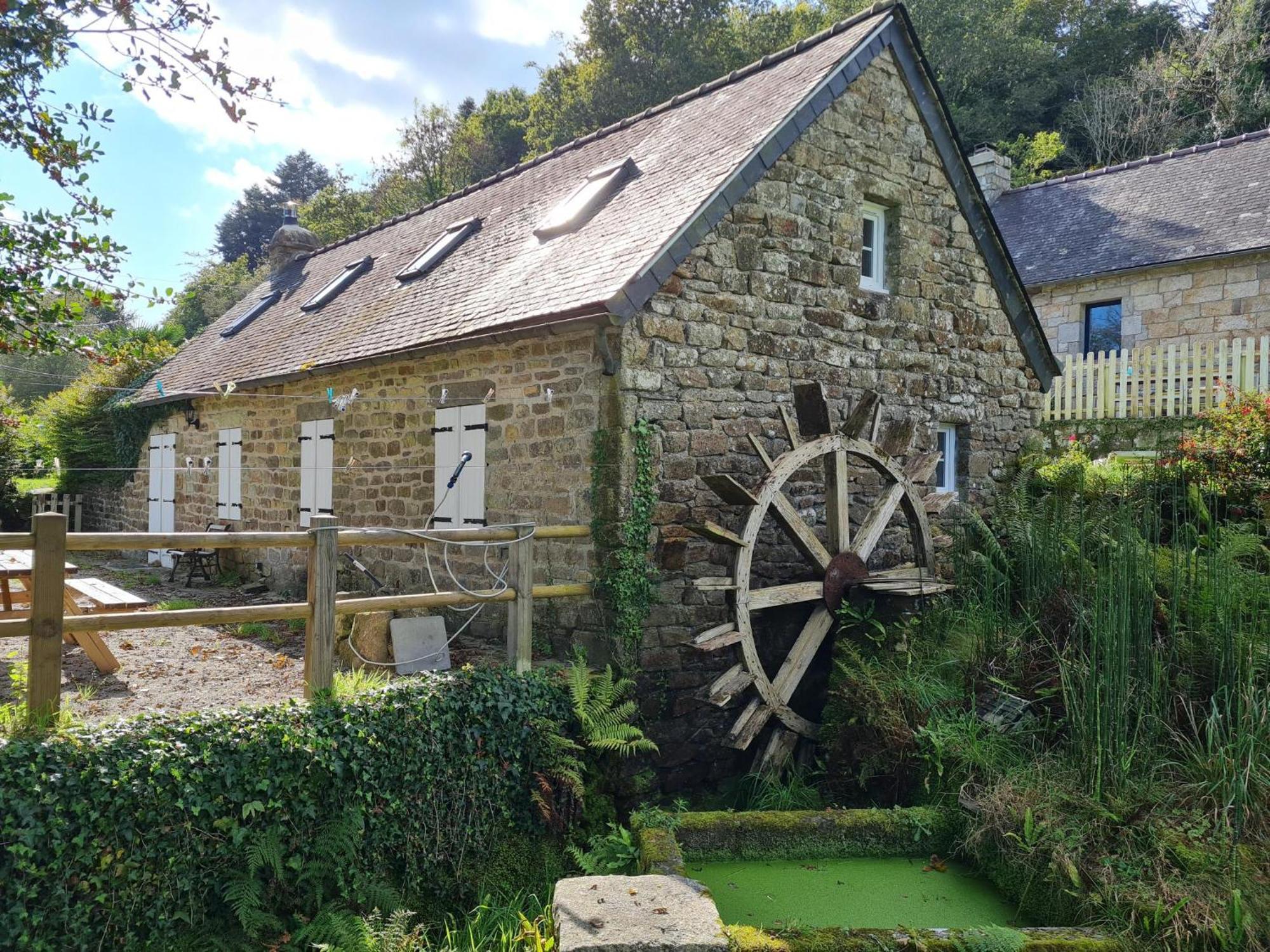 Villa Moulin De Bonnescat Plogonnec Esterno foto